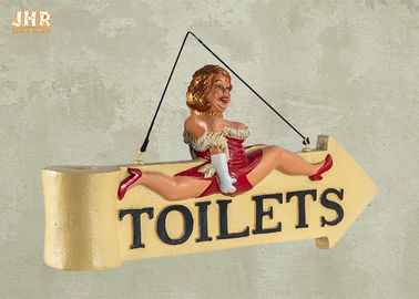 Komik Şişman Bayan Tuvalet Yön Işaretleri Dekoratif Polyresin Heykelcik Duvar Asılı Işareti